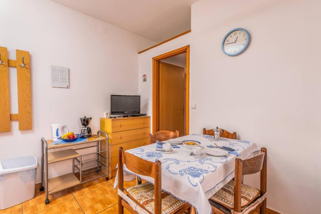 Apartment Mira 3 Klimno Exterior photo