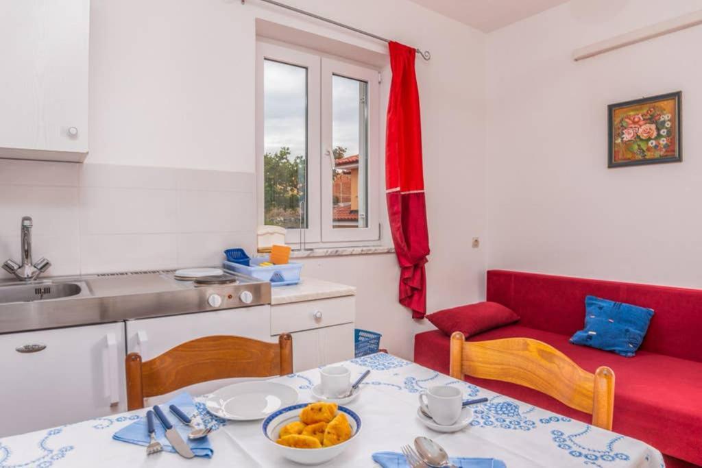 Apartment Mira 3 Klimno Exterior photo