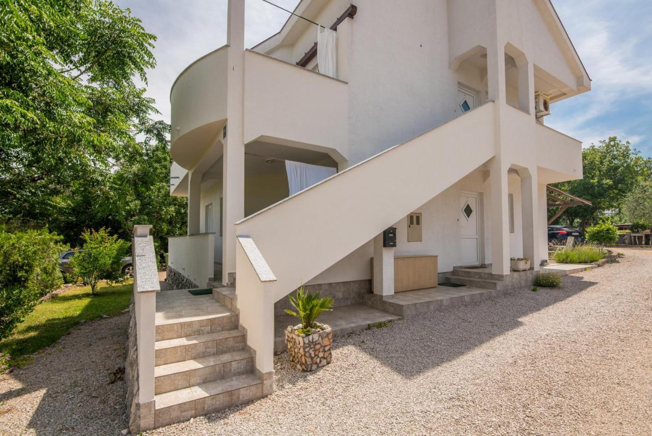 Apartment Mira 3 Klimno Exterior photo